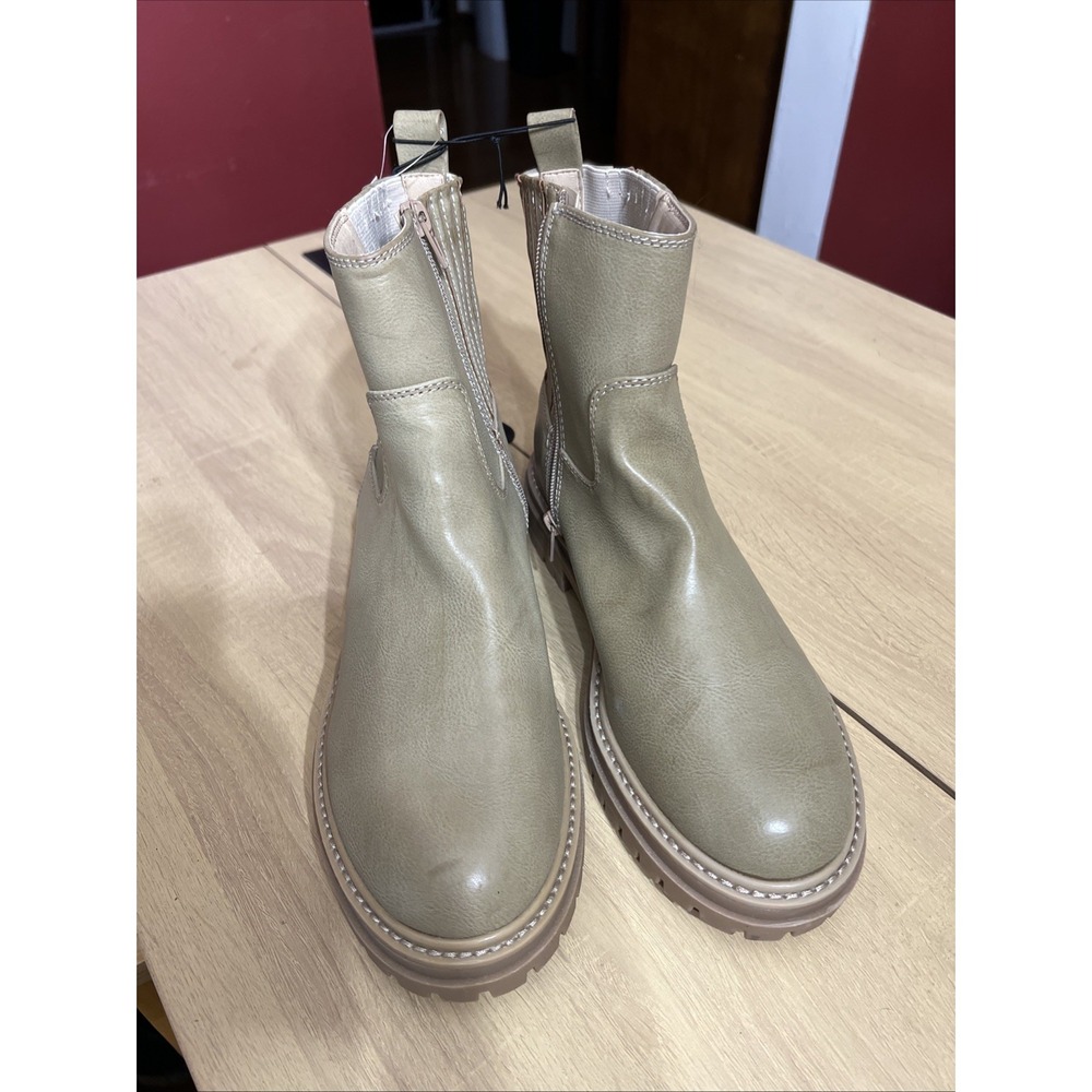 Time And Tru Size 9W Lug Boots Chelsea New